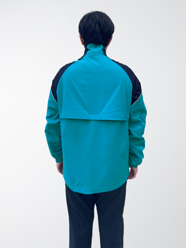 ウィンドブレーカー着用写真02